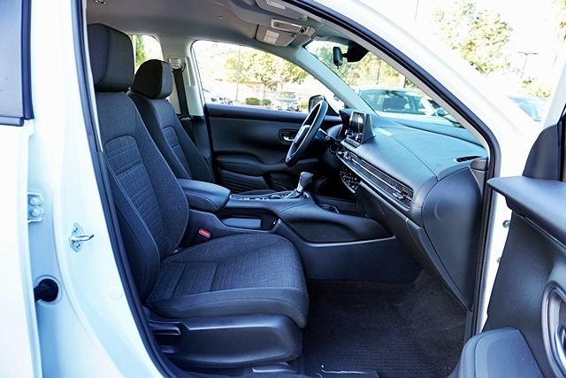 Used 2023  Honda LX image 10