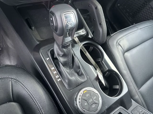 New 2025 Desert Sand Ford Badlands® image 23