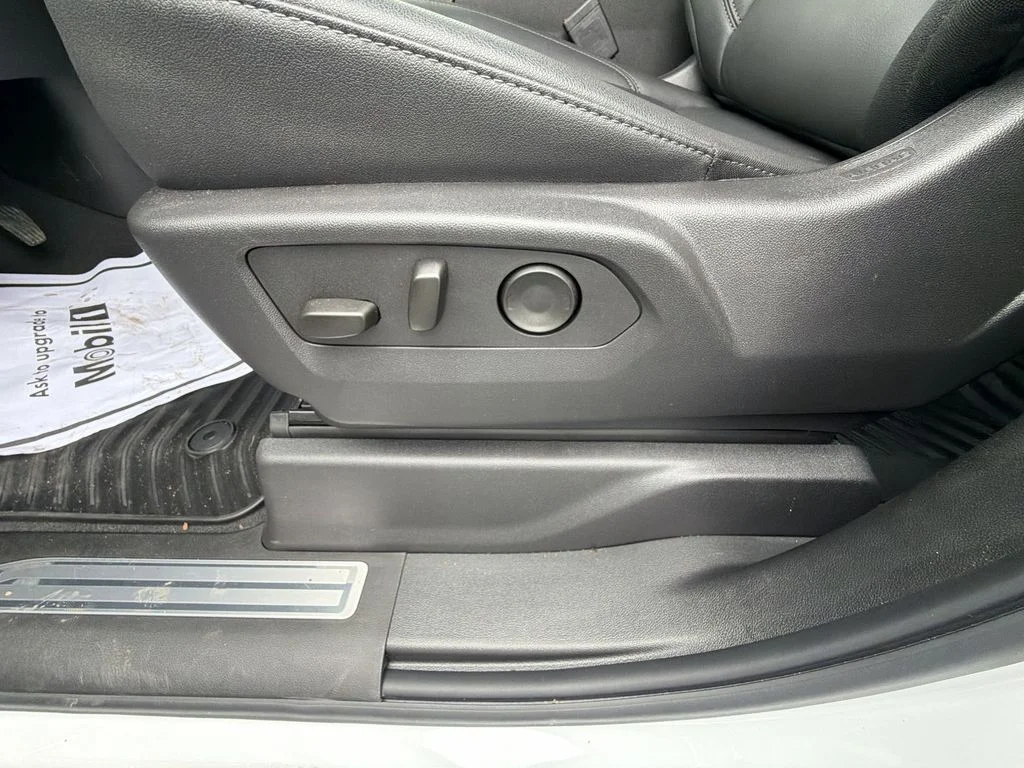 Used 2026 White Chevrolet LT image 18