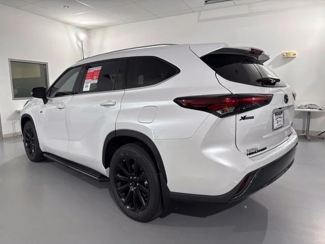 New 2026 Wind Chill Pearl Toyota Limited image 5
