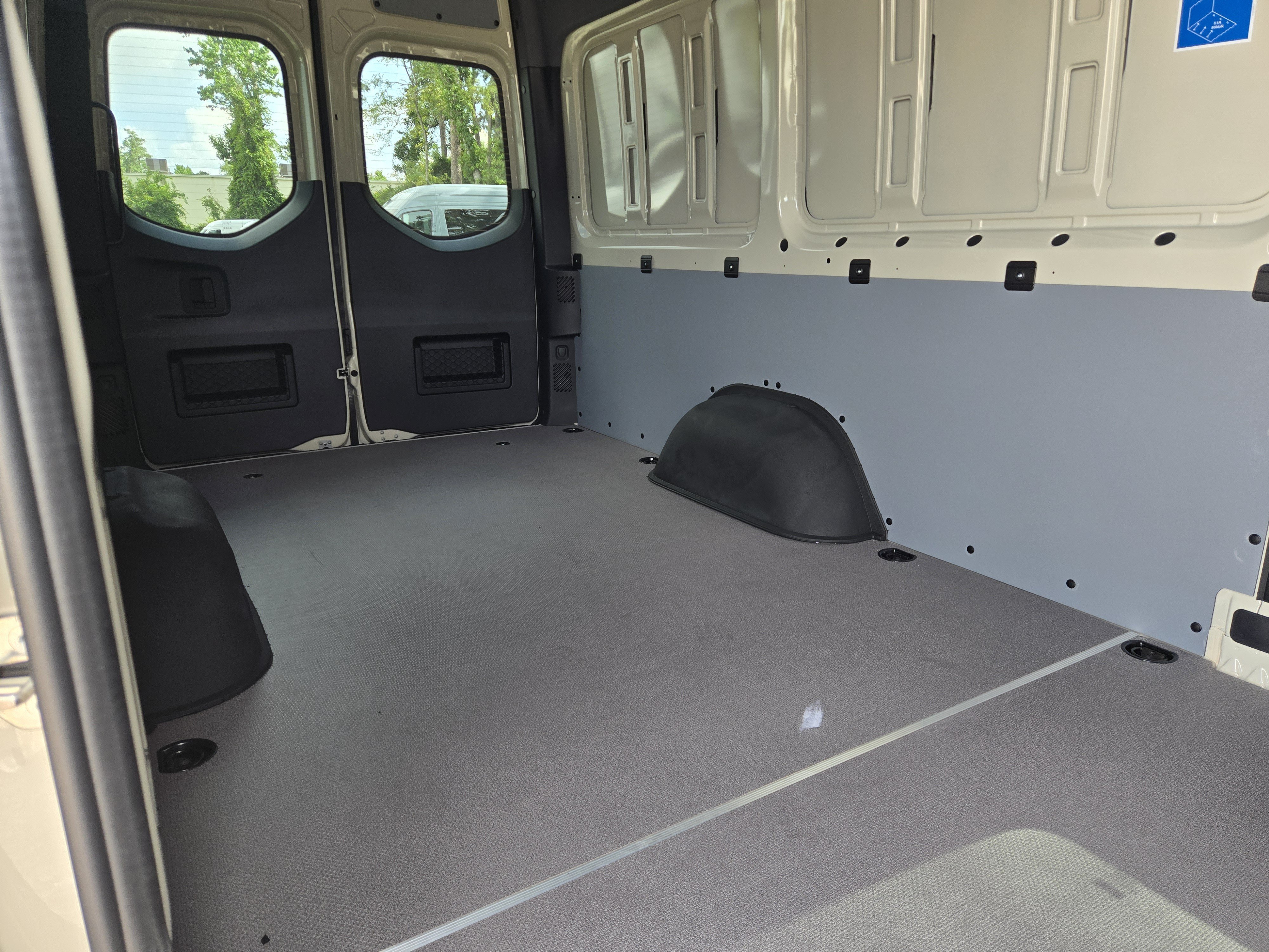 New 2026 Pebble Gray Mercedes-Benz Crew 170 WB image 23