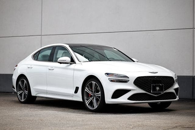Used 2025 Alta White Genesis 3.3T Sport Advanced image 1