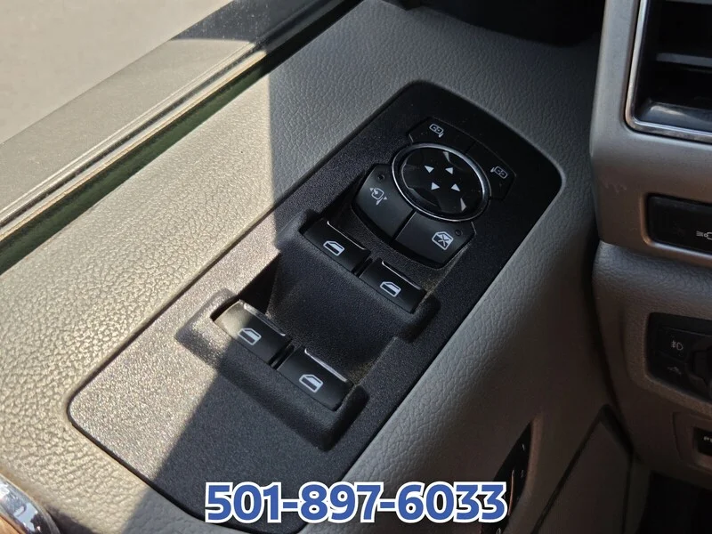 Used 2019 Oxford White FORD LARIAT 4WD SUPERCREW 5.5