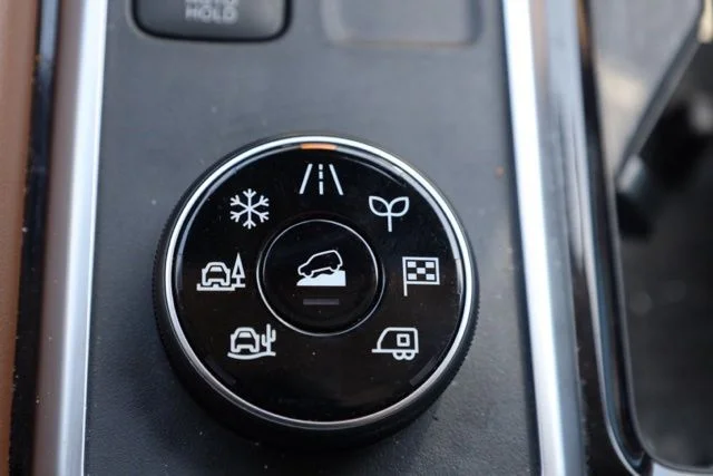 Used 2023 Gray Nissan Platinum image 32