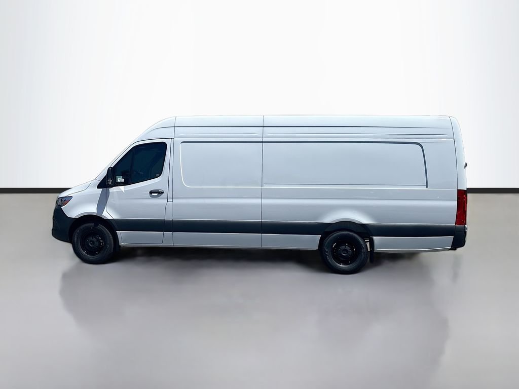 New 2026  Mercedes-Benz Cargo 170 WB image 6