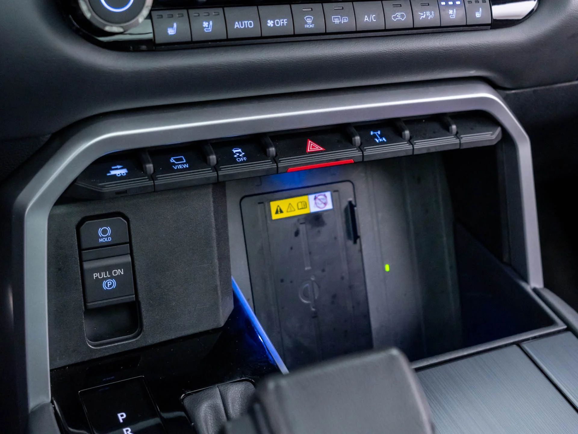 Used 2024  Toyota Platinum image 29