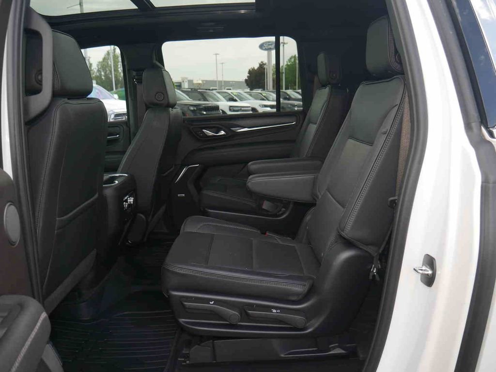 Used 2024  GMC Denali image 14