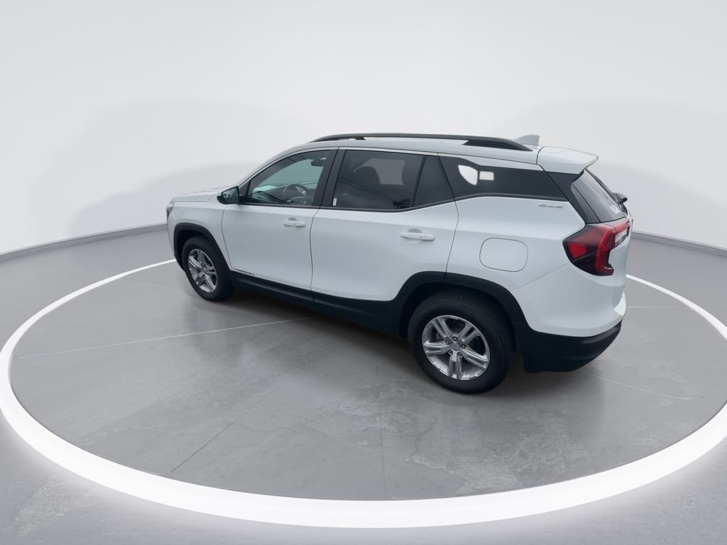 Used 2023 White GMC SLE image 6