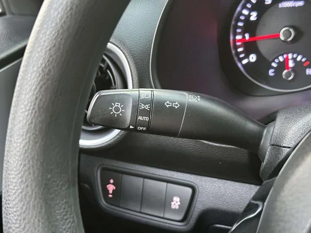Used 2023 Fire Kia LXS image 21
