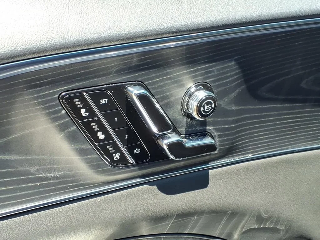 2024 Cadillac LYRIQ Sport 2 - Photo 22
