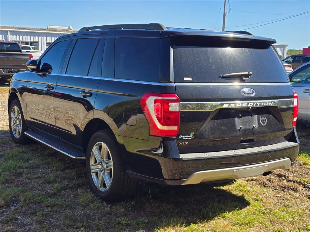 Used 2018 Black Ford XLT image 14
