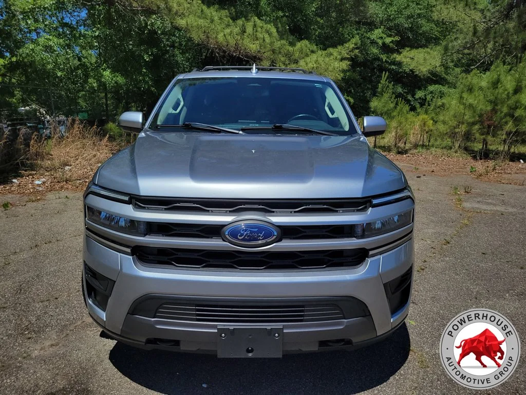 Used 2023 Silver Ford XLT image 9