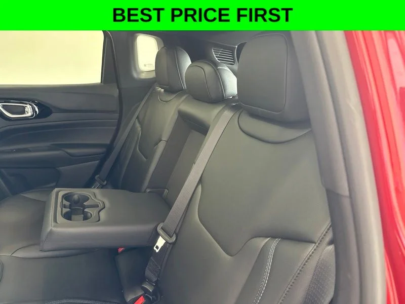 New 2026 Red Hot Pearl-Coat Exterior Paint Jeep Limited image 17