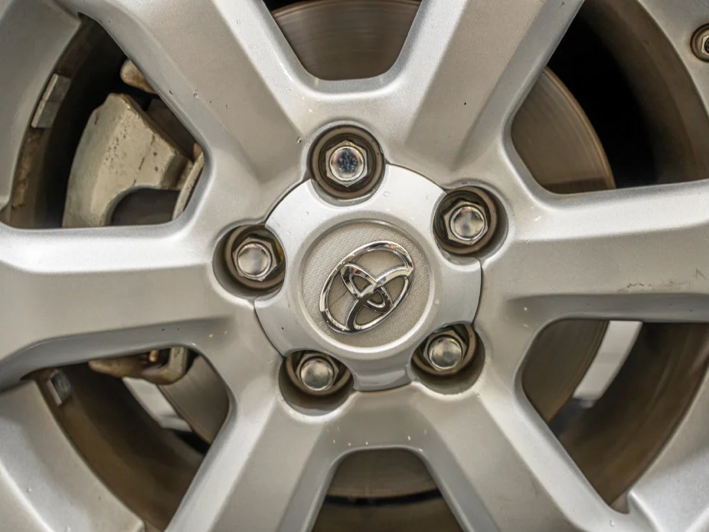 Used 2011 Pacific Blue Metallic Toyota Limited image 8
