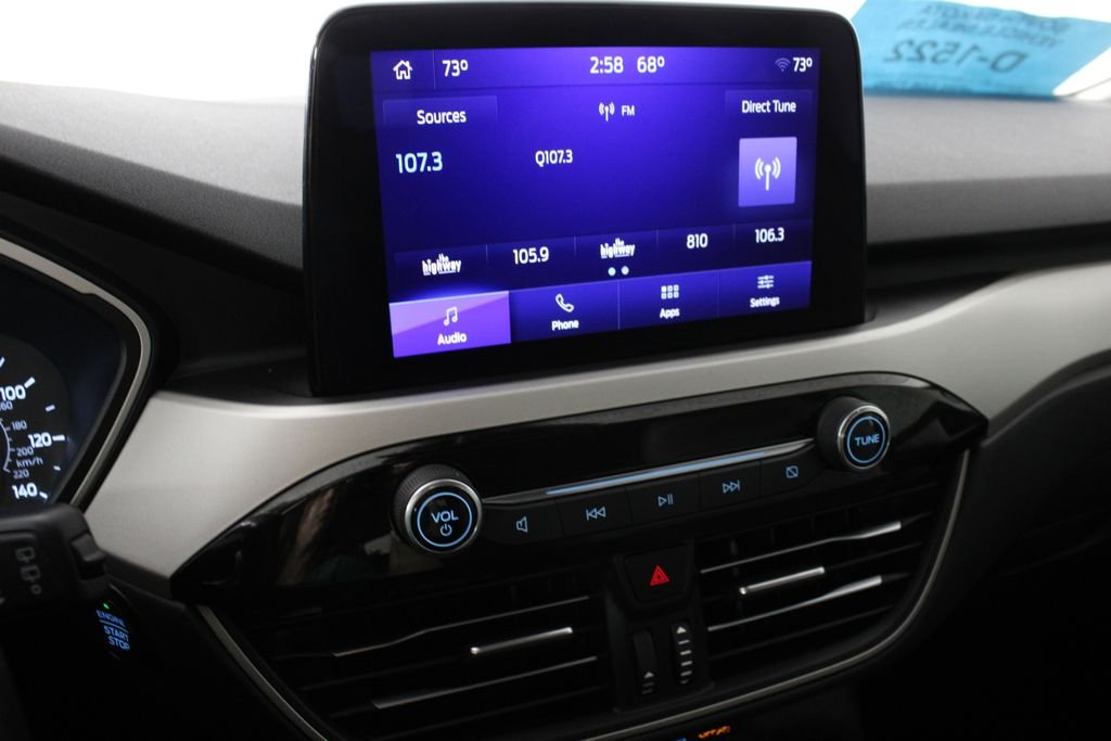 Used 2022 Black Ford SE image 27
