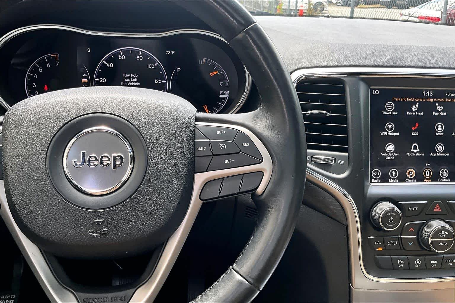 Used 2018 Diamond Black Crystal Pearlcoat Jeep Altitude image 25