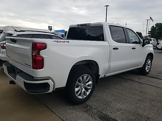 Used 2026 White Chevrolet Custom image 29