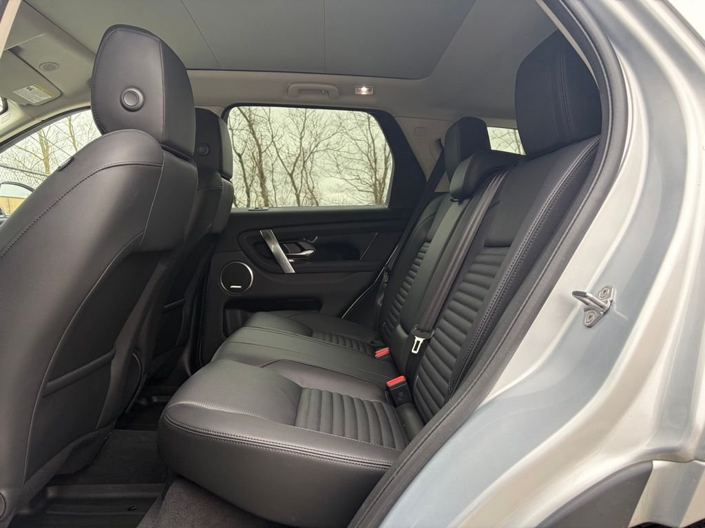 Used 2025 Silver Land Rover S image 13