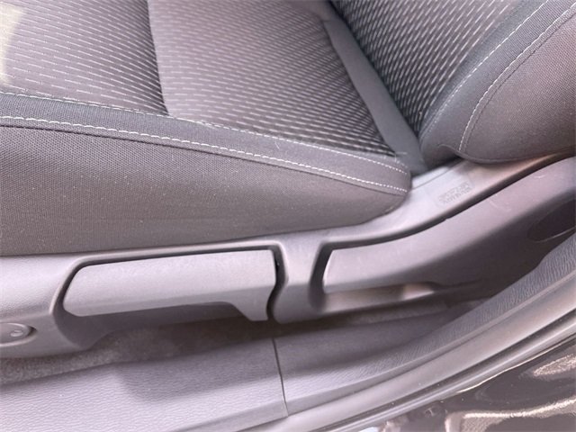 2025 Mitsubishi Outlander ES photo 3