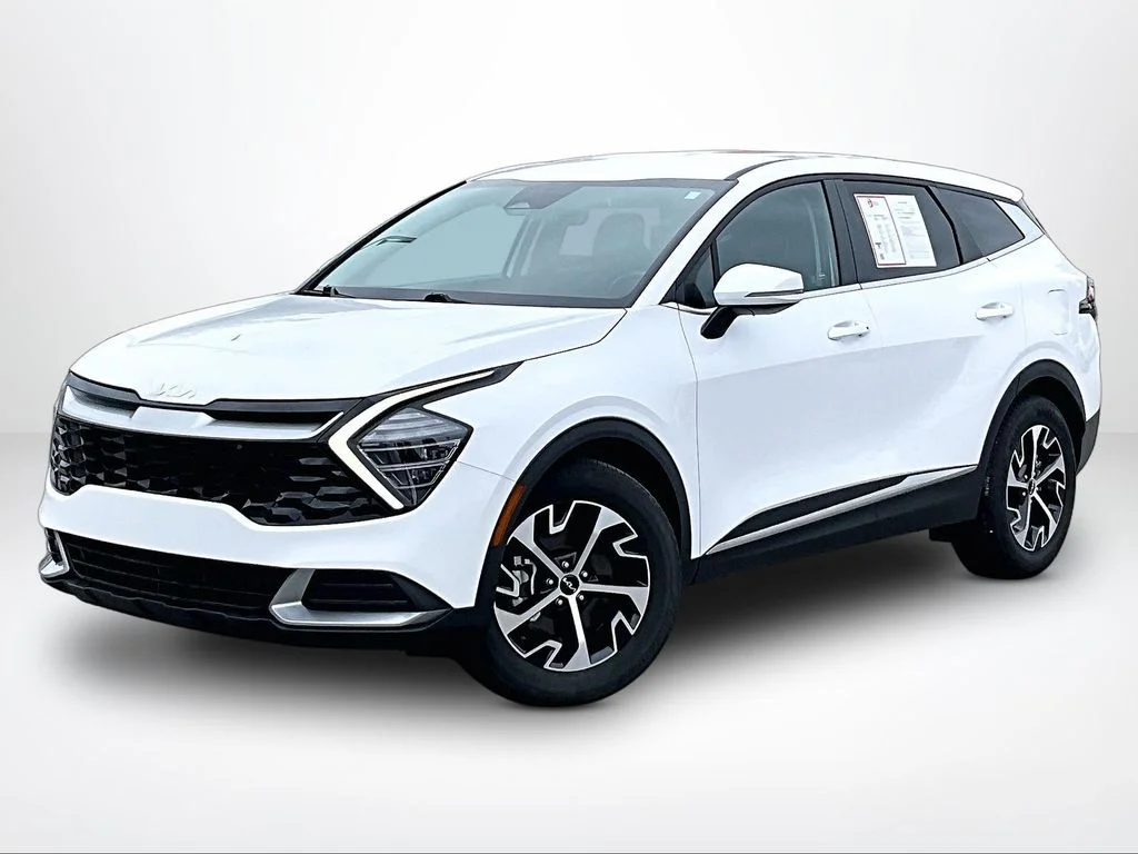 Used 2025 White Kia EX image 2
