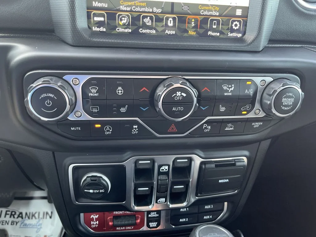 Used 2020 Silver Jeep Rubicon image 19