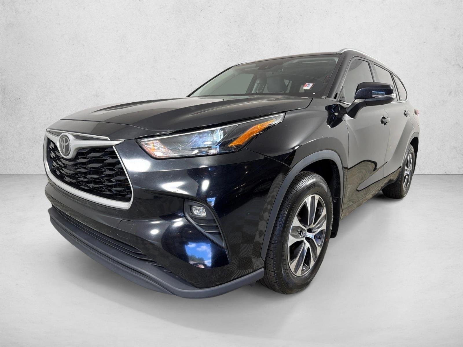 Used 2023 Midnight Black Metallic Toyota XLE image 8