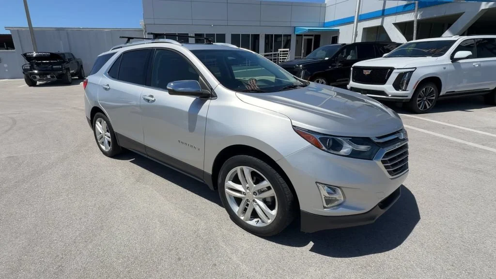 Used 2018 SILVER ICE METALLIC Chevrolet Premier image 2