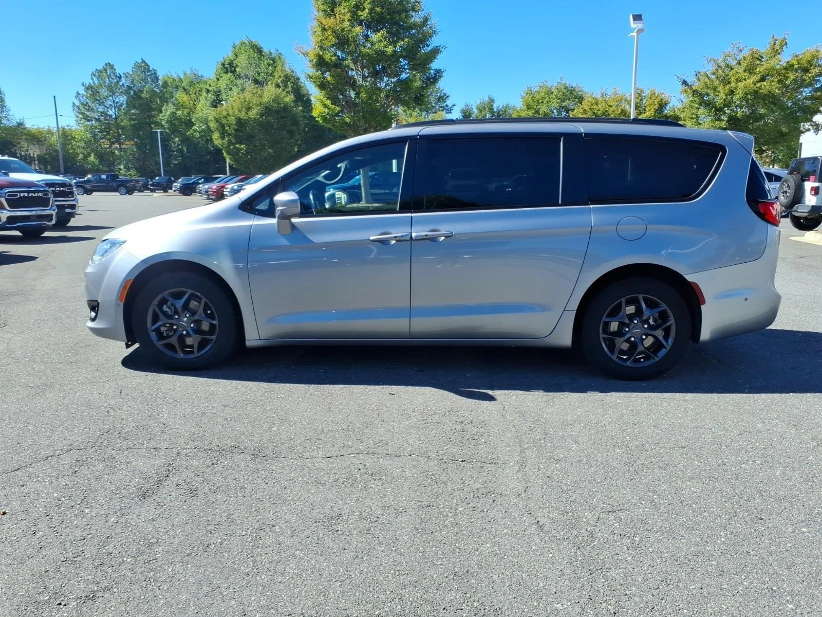 Used 2020 Billet Silver Metallic Clearcoat Chrysler Touring L Plus image 3