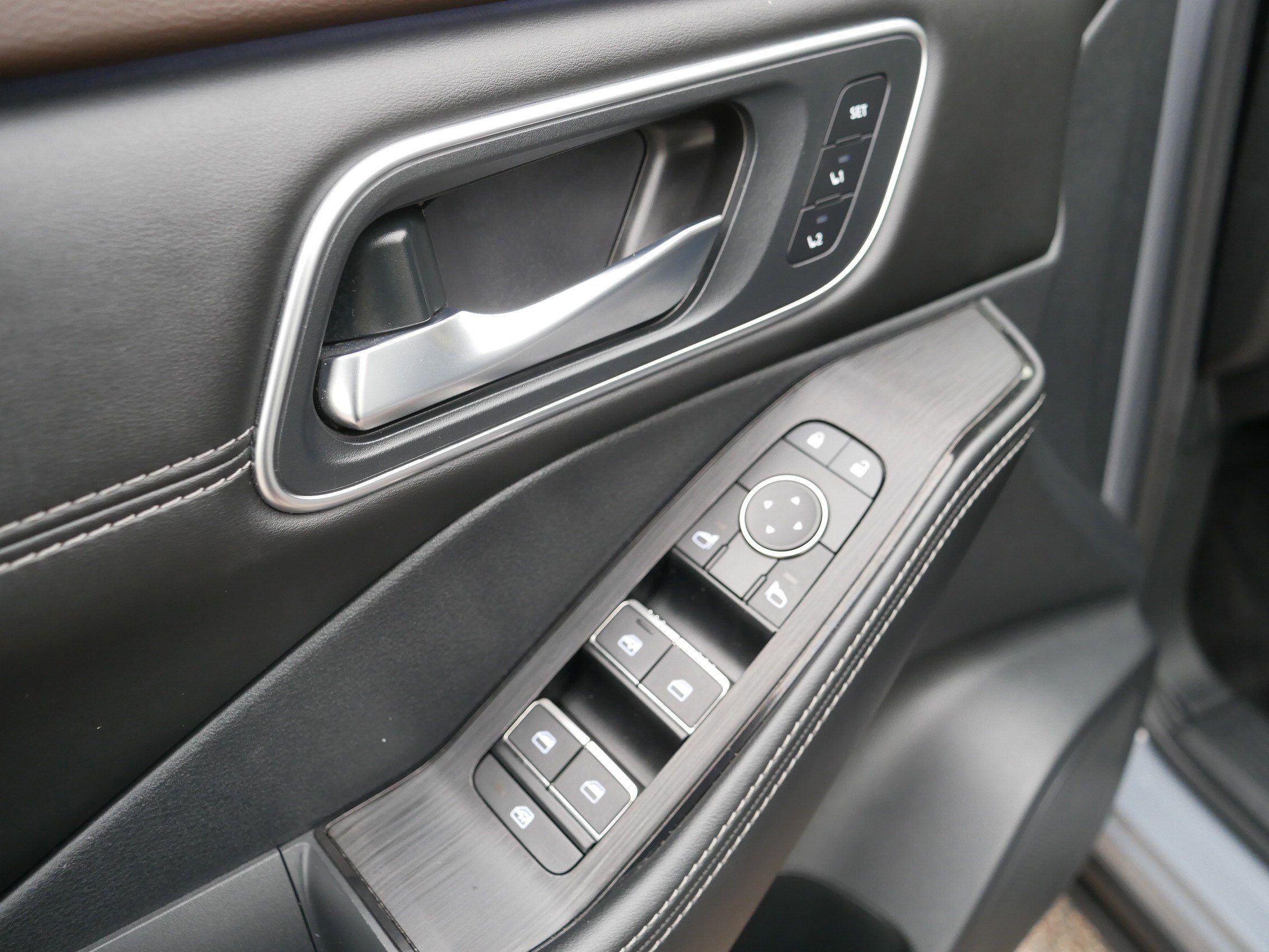 Used 2023 Boulder Gray Pearl Nissan Platinum image 19