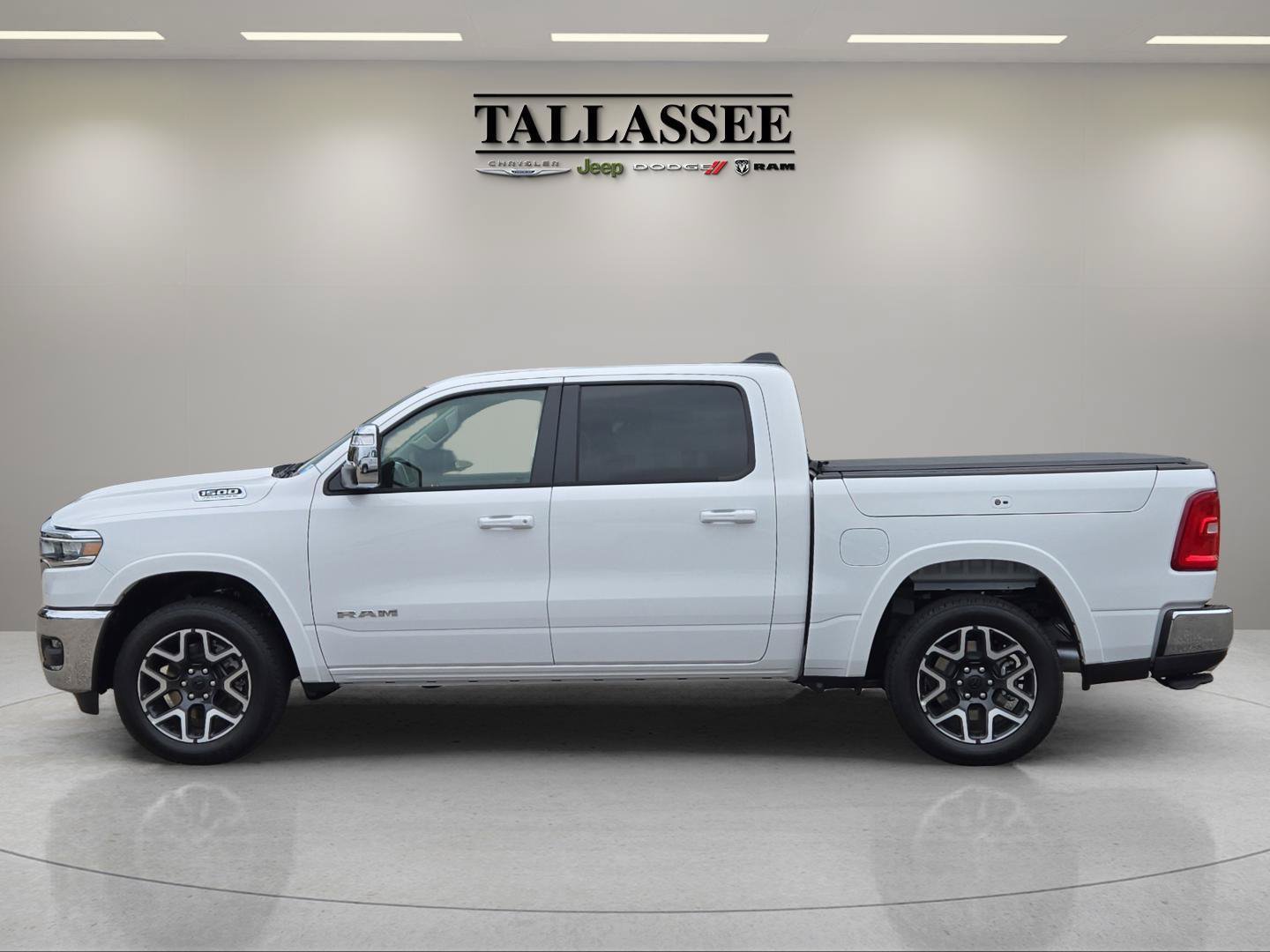 2026 RAM 1500 Laramie - Photo 12