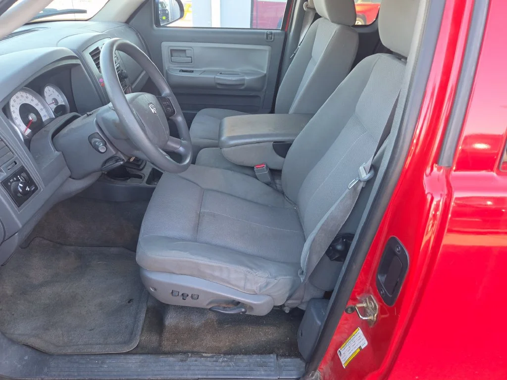 Used 2006 Red Dodge SLT image 5