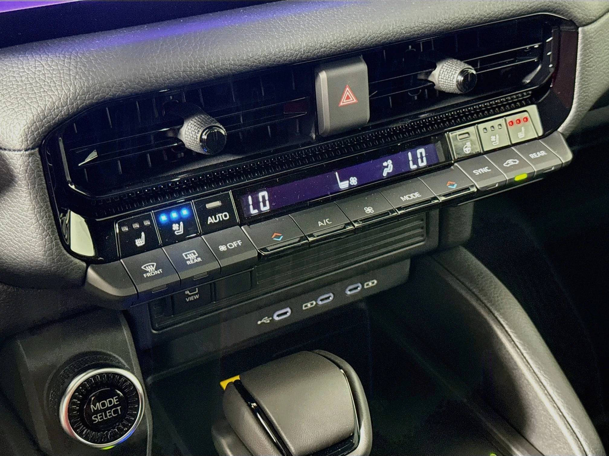 New 2027 Wind Chill Pearl Toyota Land Cruiser image 15