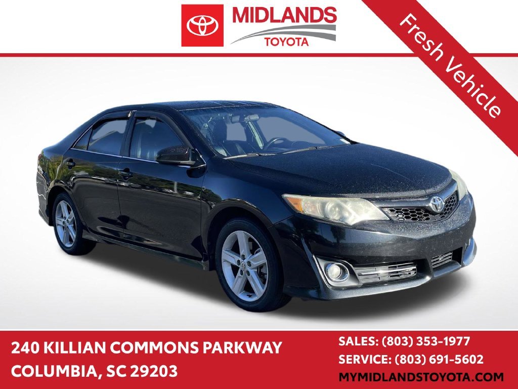Used 2014 Black Toyota SE image 1