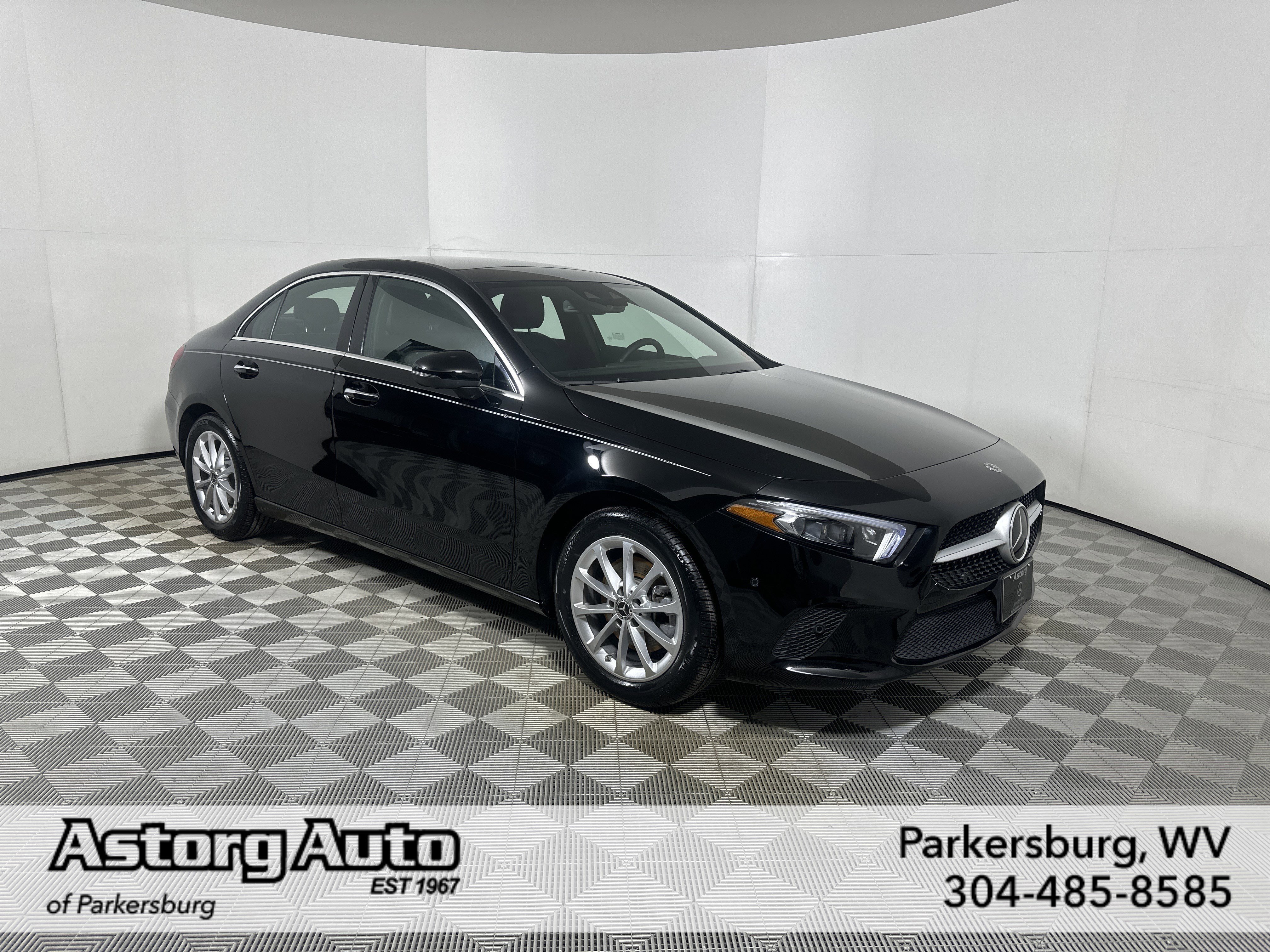 Used 2019 Black Mercedes-Benz A 220 image 1