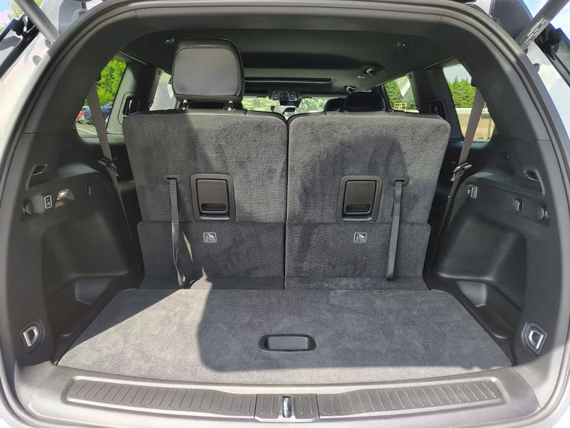 Used 2025 White Jeep Altitude X image 18