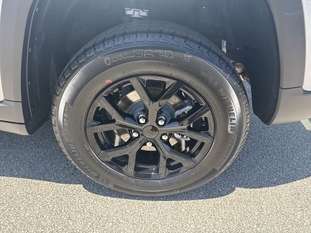 New 2026 Silver Jeep Laredo Altitude image 21