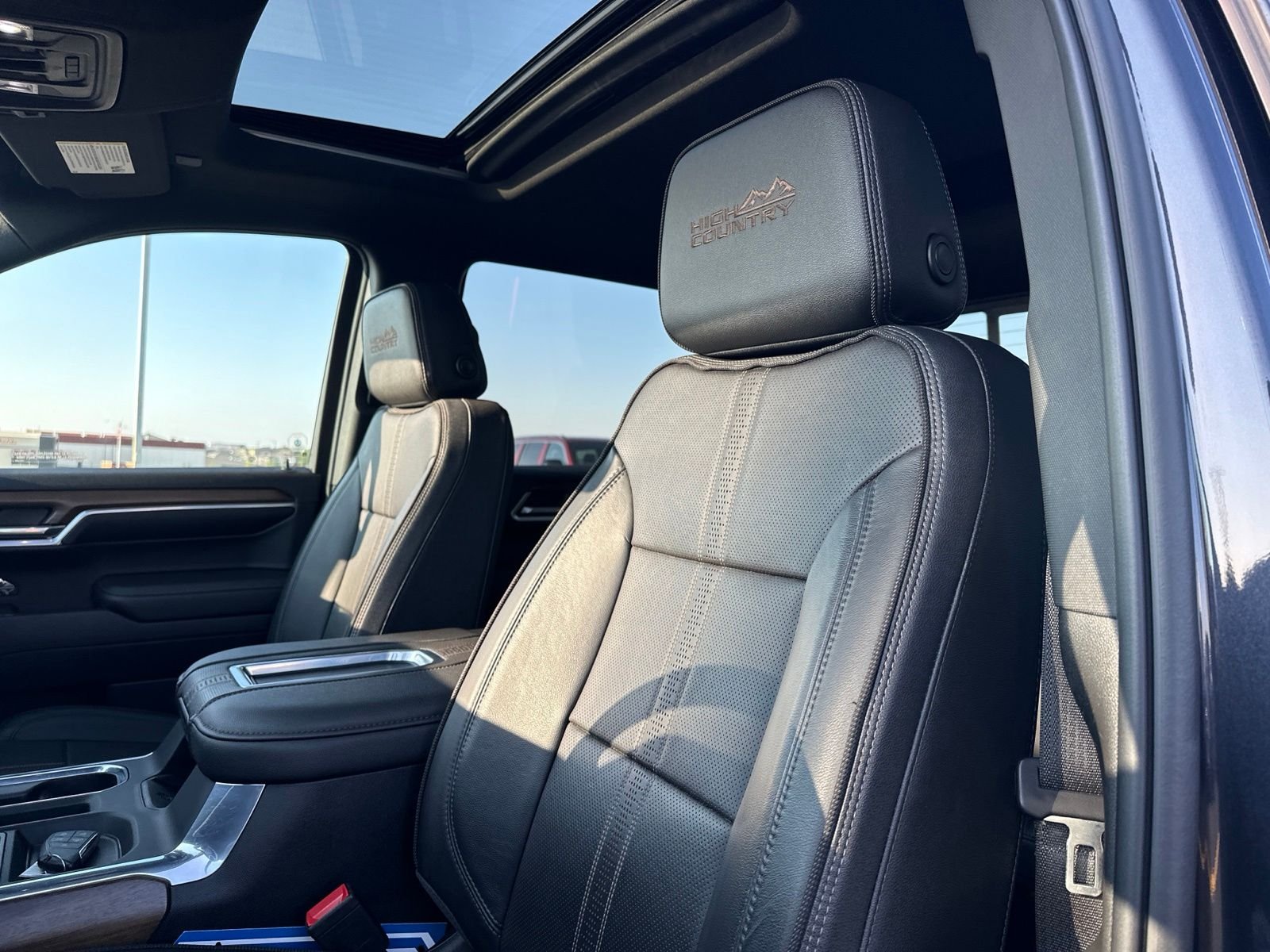 Used 2022 Gray Chevrolet High Country image 13