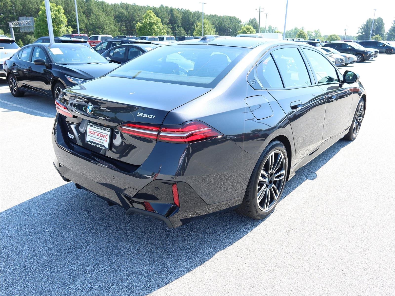 Used 2026 GRAY BMW 530i xDrive image 5