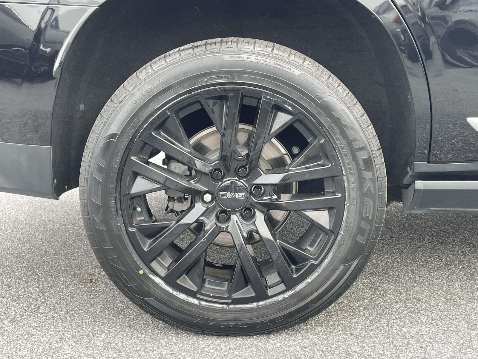 Used 2021 Onyx Black GMC Denali image 30