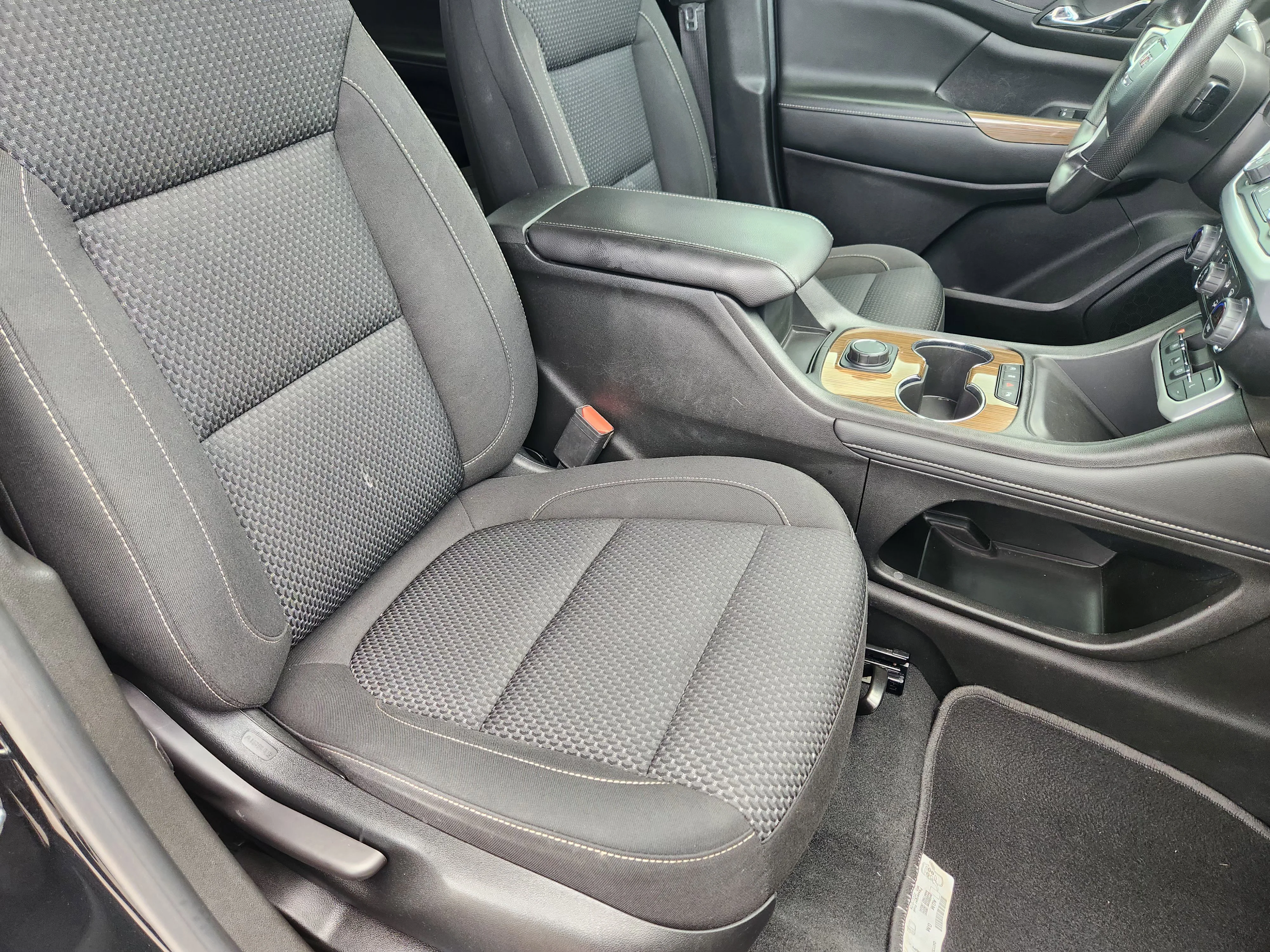 Used 2023 Ebony Twilight Metallic GMC SLE image 14