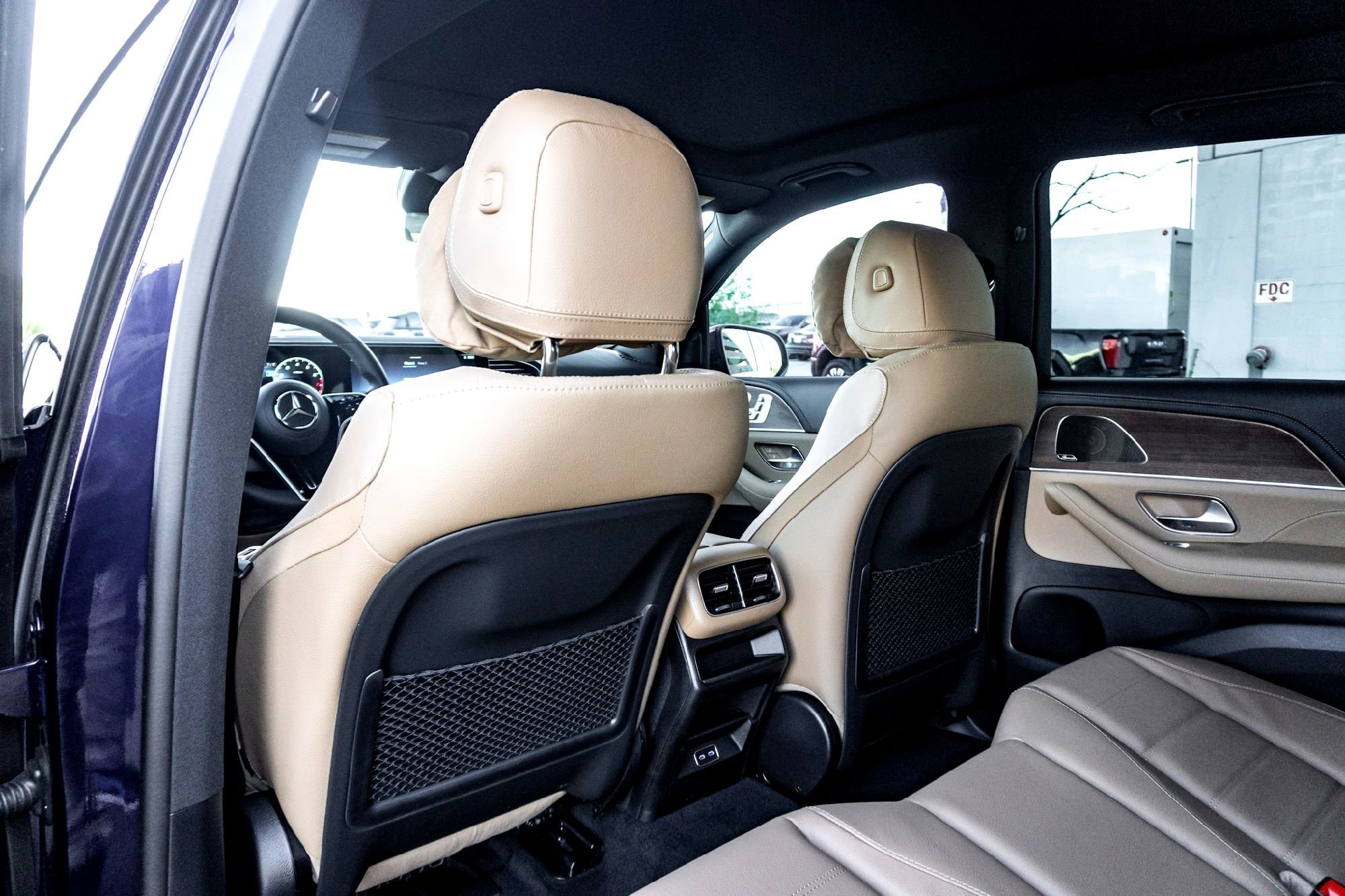 New 2026 MANUFAKTUR Mystic Blue Metallic Mercedes-Benz GLE 580 image 19