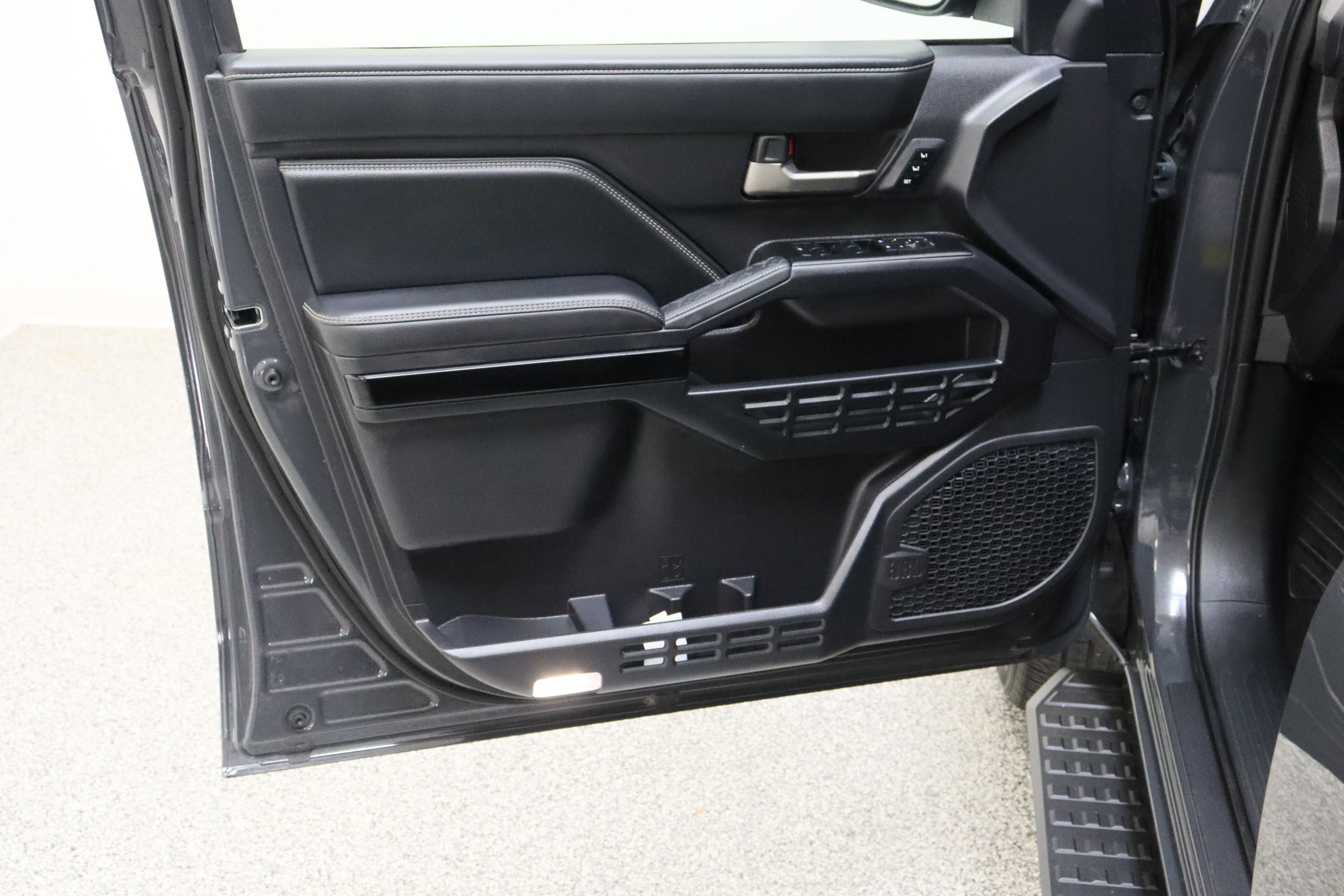 Used 2025 Underground Toyota Limited 2.4T image 12