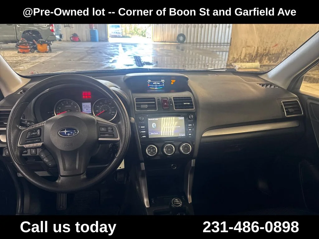 Used 2016 Black Subaru 2.5i Premium image 18