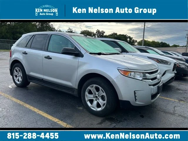 Used 2013 Ingot Silver Ford SE image 1
