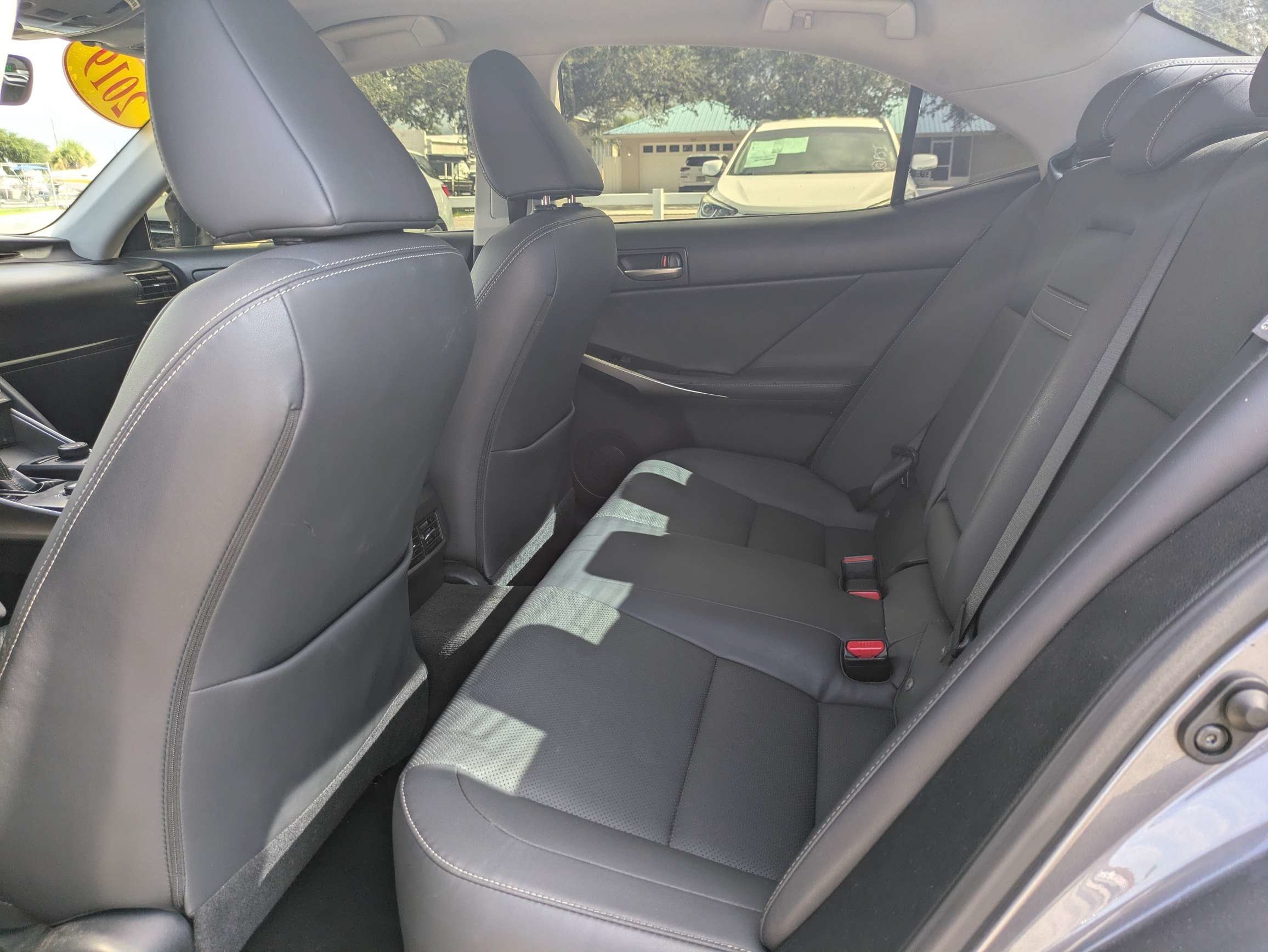 Used 2019  Lexus  image 14
