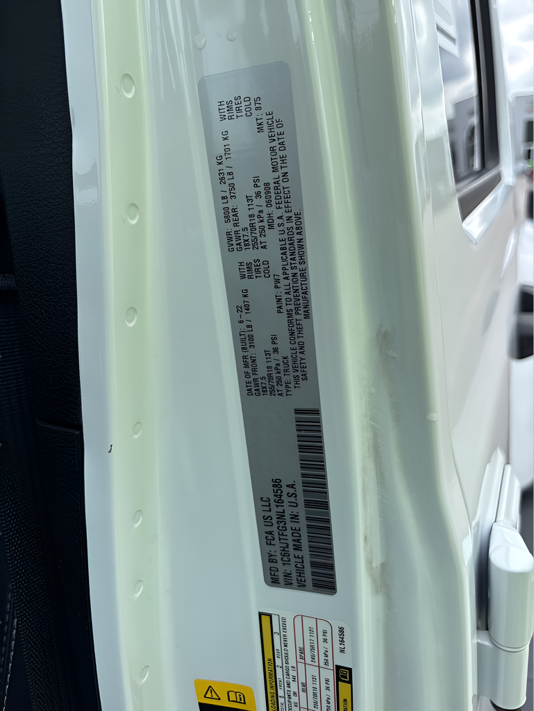 Used 2022 White Jeep Overland image 40