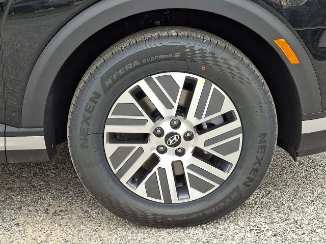 New 2026 Black Hyundai SEL image 9