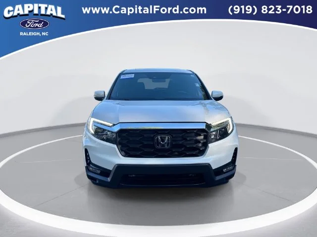 Used 2023  Honda EX-L image 3