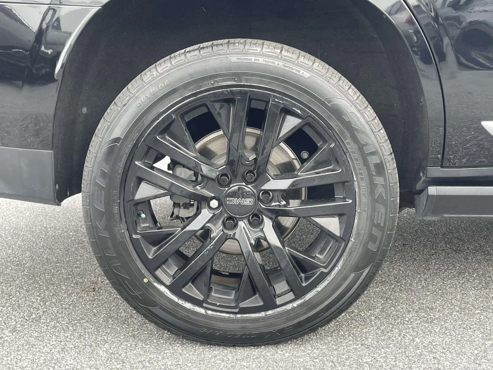 Used 2021 Onyx Black GMC Denali image 30