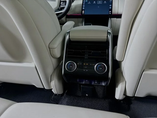 New 2026 Petrolix Blue Land Rover SE image 24